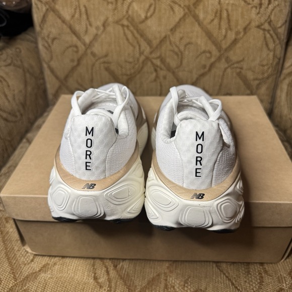 New Balance Fresh Foam X More V5 Shoes Women's 8.5B Men's 7B White Sneakers - Picture 5 of 7